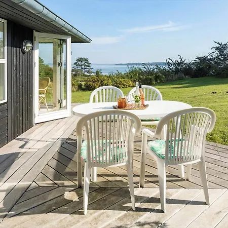 1579-hundested-sograesvej-18 Semesterbostad *